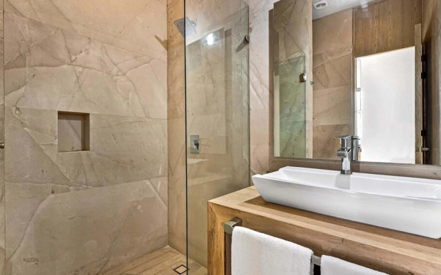 Panoramic Hot Tub Oceanview Luxury 4BR Penthouse