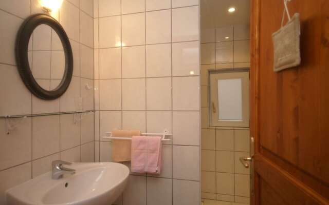 An apartment in a 17th century wine grower?s house.