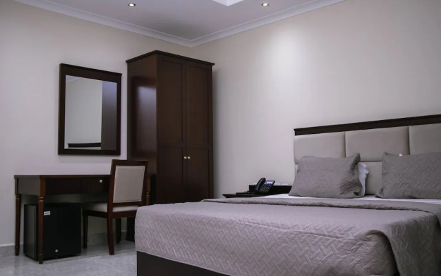Monarch Hotel