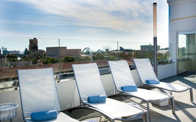 Carousel Inn & Suites
