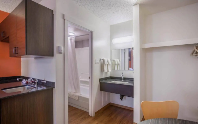 Motel Bo (Camrose)