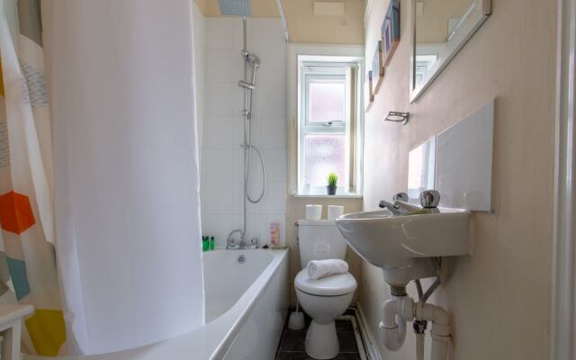 Charming 4-bed, Pet Friendly House in Liverpool