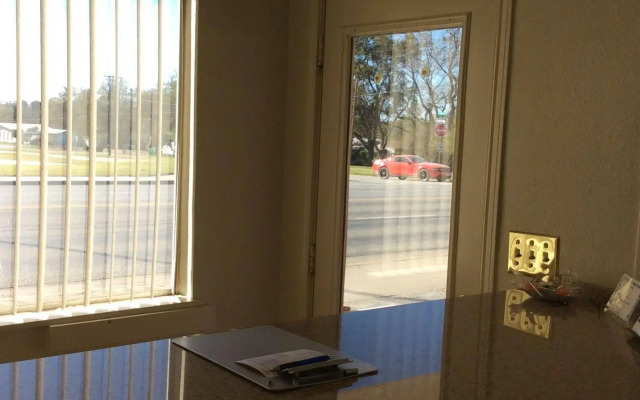 Regency Inn Comanche