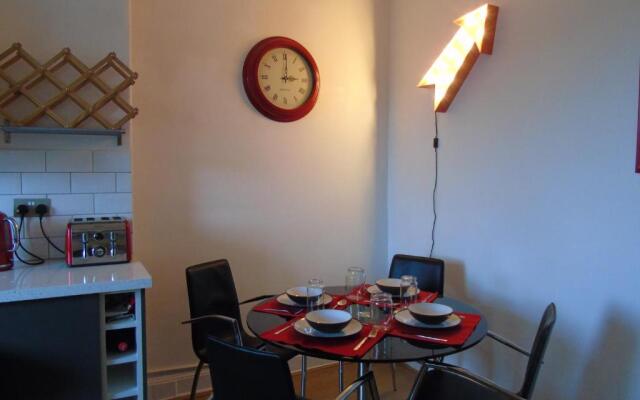 Snug Krayr Apartment
