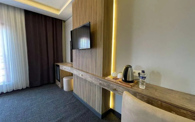 Yeni̇ Sevcan Hotel