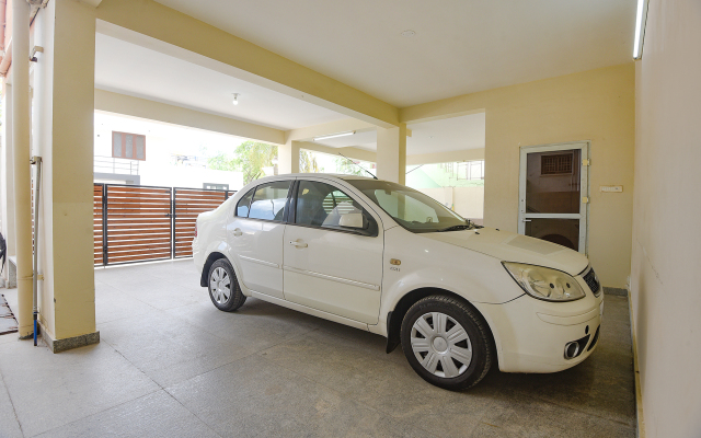 Fabhotel Cruze