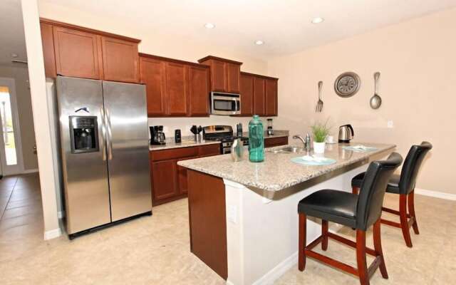 Townhome with Pool at Solterra