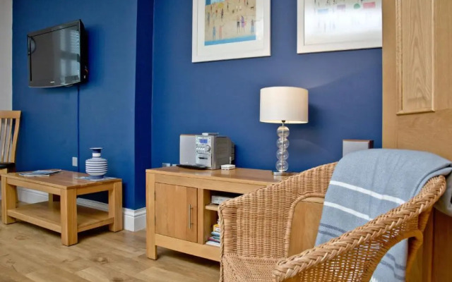 9 At The Beach, Torcross