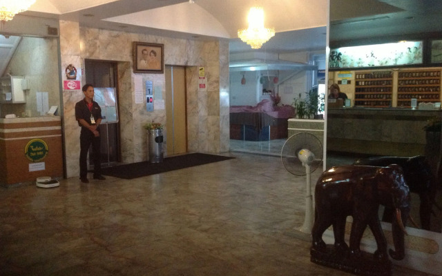 Thai Hotel