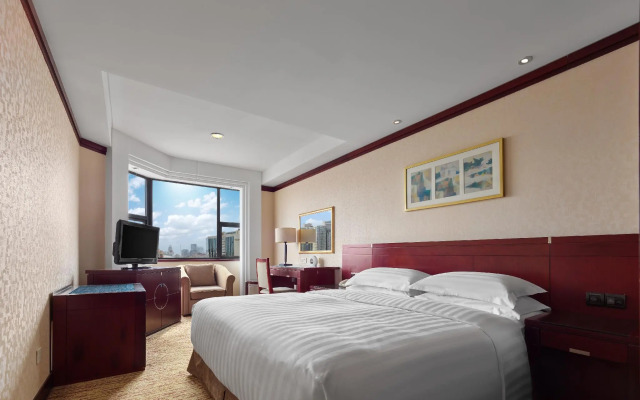 Poly Plaza Hotel
