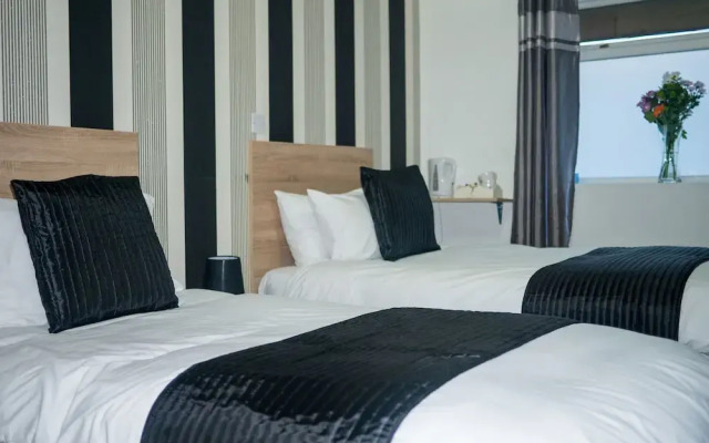 Maple Hotel