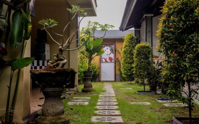 Nyoman Guest House