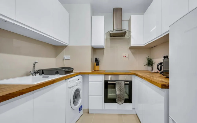 Queens Quay Mansion House Flat