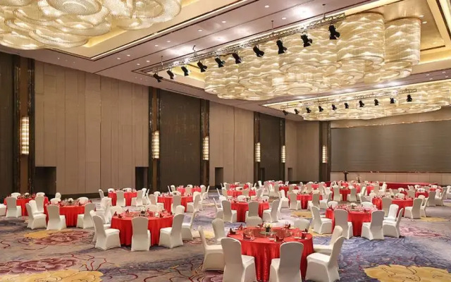 Fuyang Wanda Realm Hotel