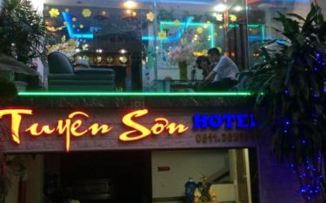 Tuyen Son Hotel