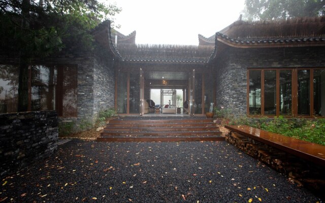 Zi Shan Man Ju