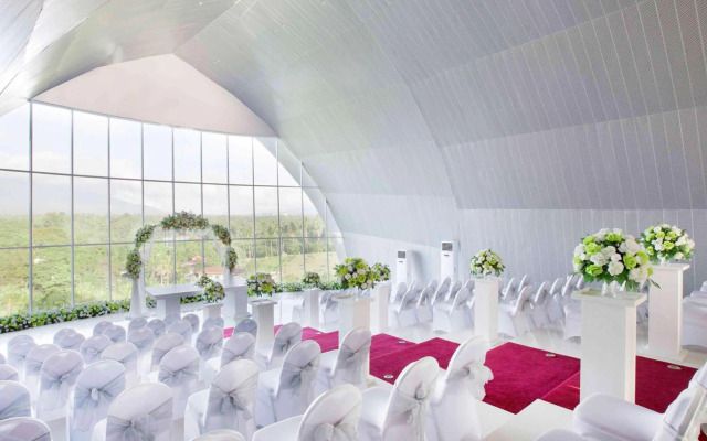 Novotel Manado Golf Resort & Convention Center