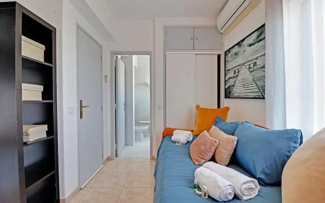 Faro Airport Flat 2 by Homing