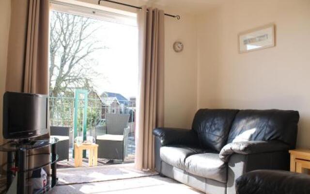 Number 6 Braeside Mews