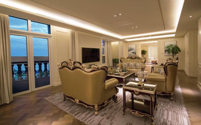 Hilton Dalian Golden Pebble Beach Resort
