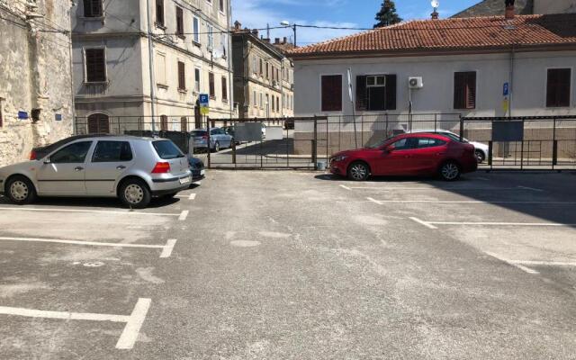 Sweet Suite with free private parking