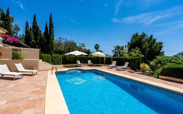 Stylish 5-bed Villa Almarina in Javea
