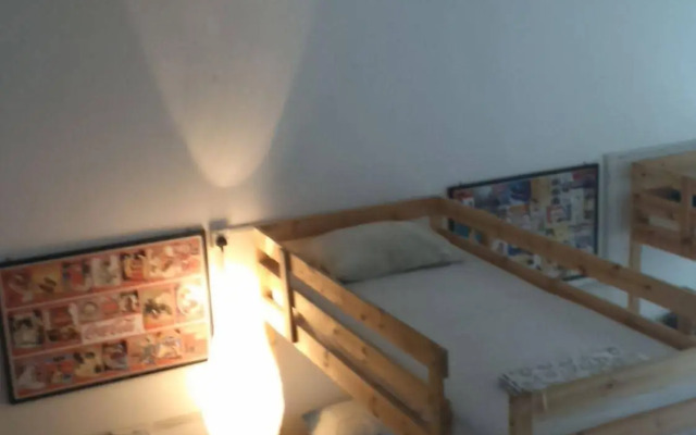 Bed & Bike Backpackers Studio