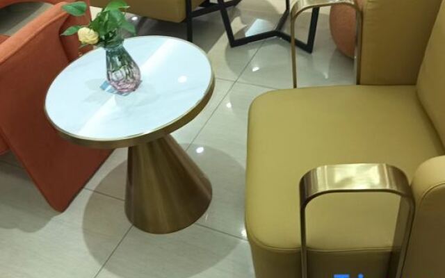 Xiamen Three-person E-sports Hotel (Xiamen North Station)