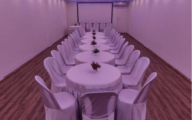 Xcelsior Hotel And Spa