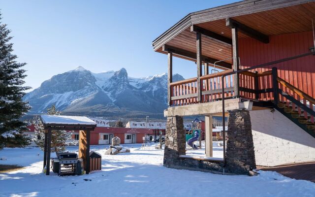 Rocky Mountain Ski Lodge