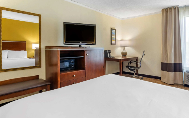 Spark by Hilton Roanoke Civic Center