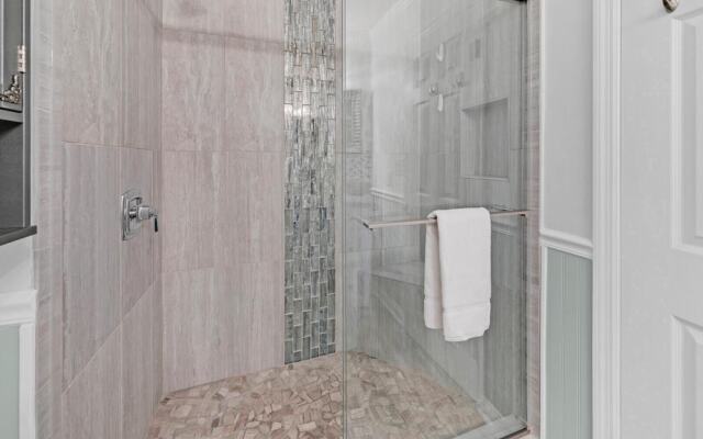 Crystal Village II, Unit 19B