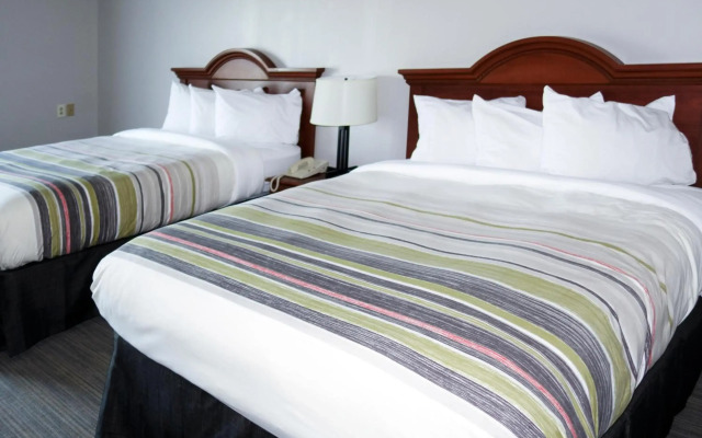 Country Inn & Suites by Radisson, Dahlgren-King George, VA
