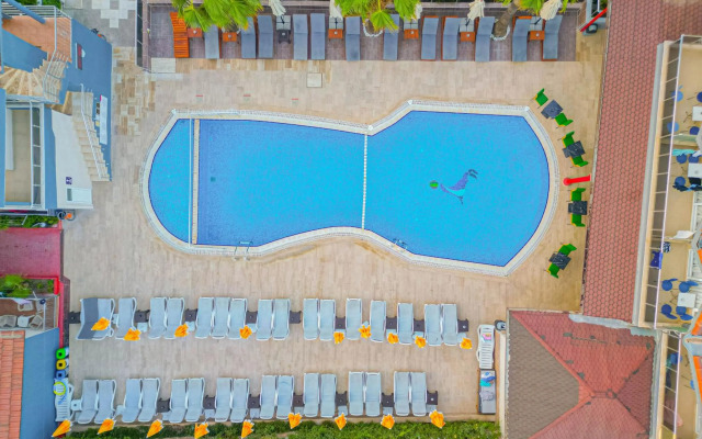 Sayanora Hotel & Park
