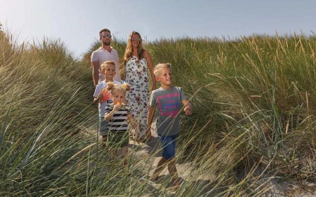 Restyled Villa With Dishwasher, Near the Beach