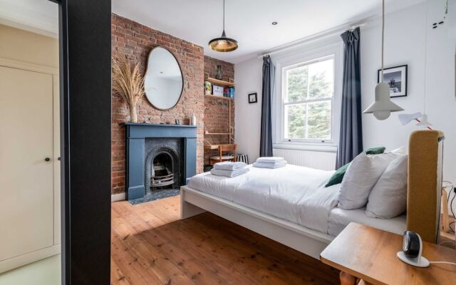 Modern North London Apartment