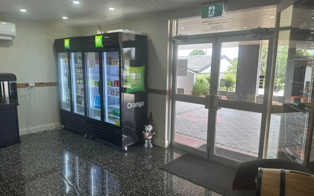 ibis Styles Orange