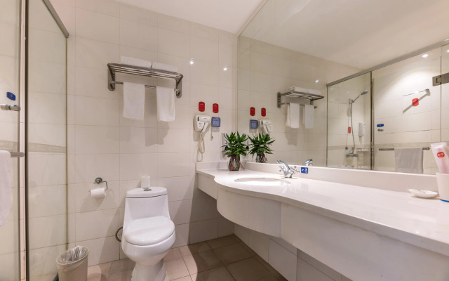 Elan Hotel Taicang Wuyang Square