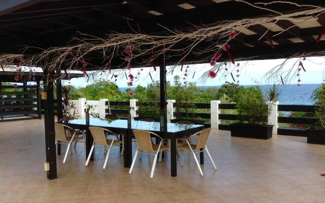 La Pernela Beachfront Resort