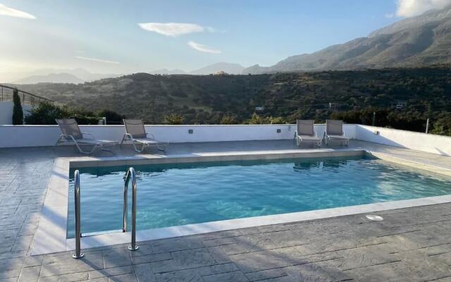 Villa George Sea View With Pool - Triopetra