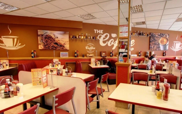 TravelStop #London-Ealing