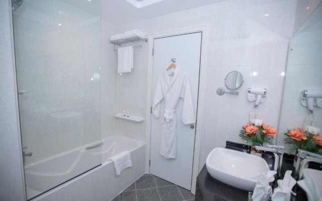 Fortis Hotel