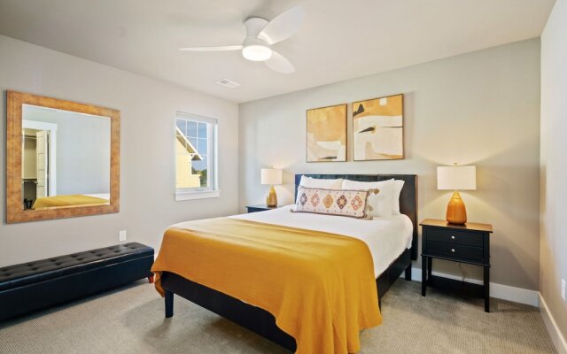 Quiet Urban Community – Designer Home W/ Hot Tub!