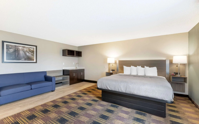 Quality Inn Newton at I-80
