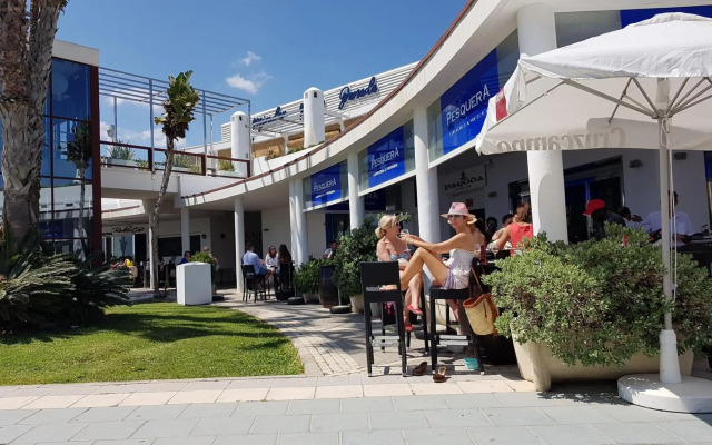 New apartment urb frontline with garage+AC+netflix