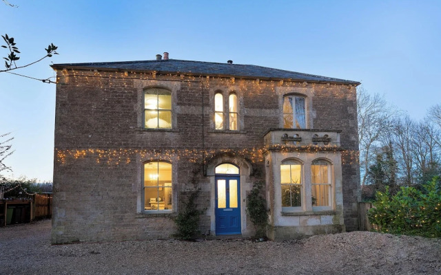 Vallis Oak Villa