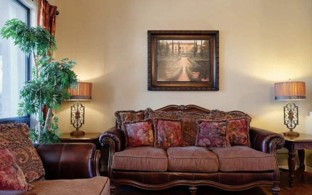 Valley View Villa - Private Pool - Hidden Bedroom