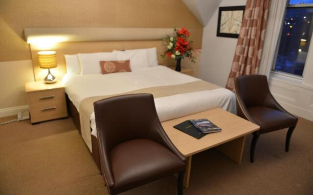 Number 10 Hotel