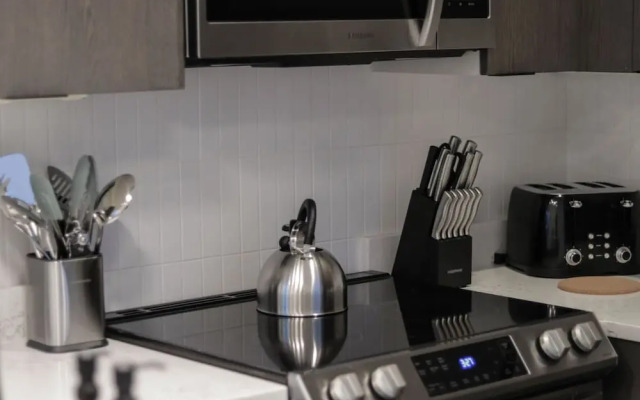 Unit 1 Stylish Studio