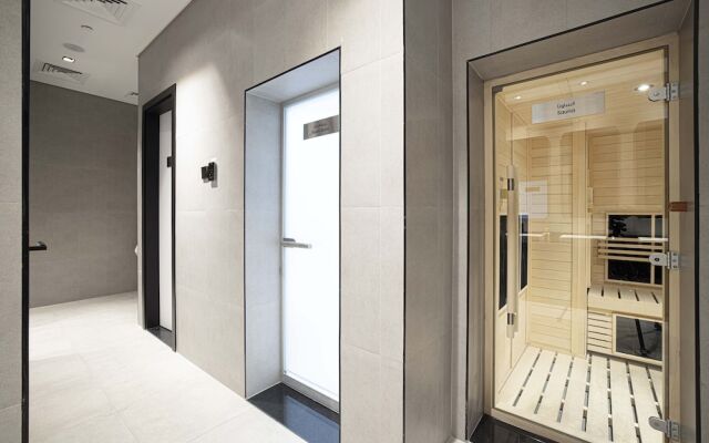 Waves - The Suite Dubai Luxury Studio Waterfront Living